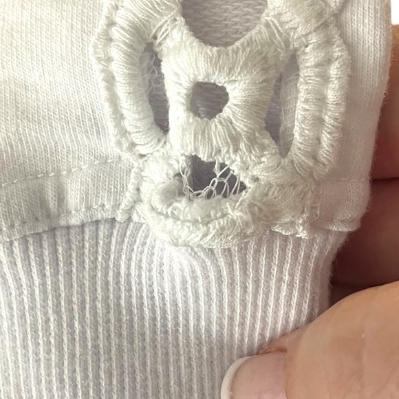 Roaman’s White Peek-A-Boo Sleeve Crewneck Sweater Sweatshirt Size 14/16 - Picture 7 of 10